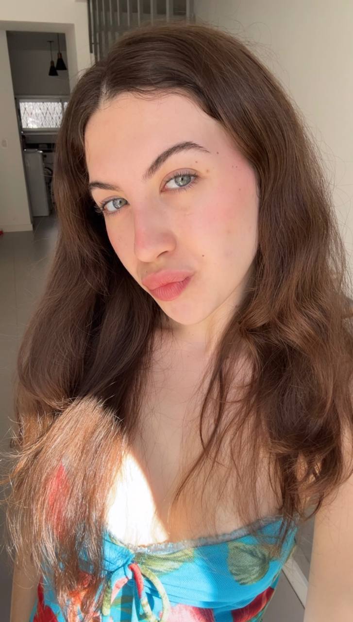 Nude girl Amber in Narayanganj