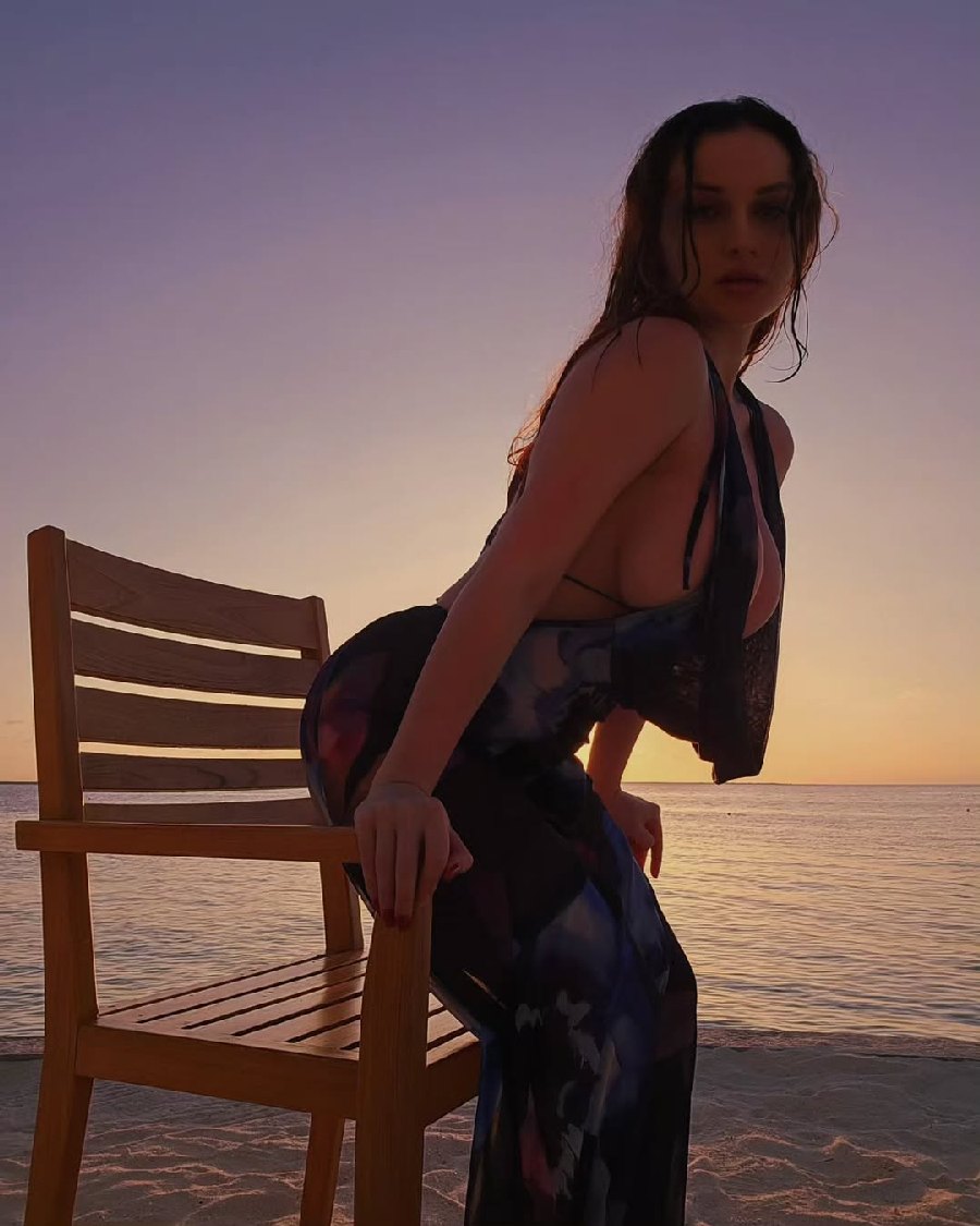 Sexy girl Miranda Faith nude in Narayanganj